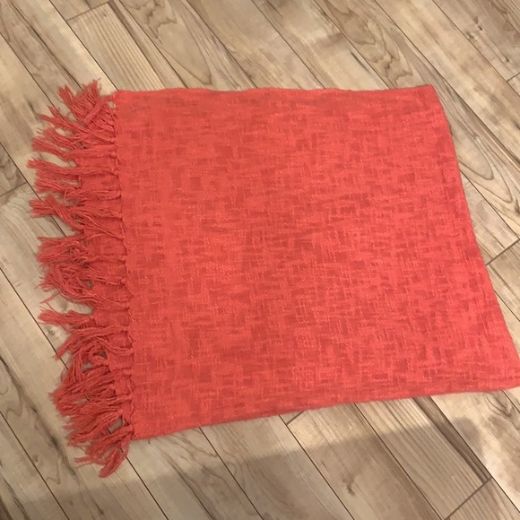 Throw - Picture 2 of 3